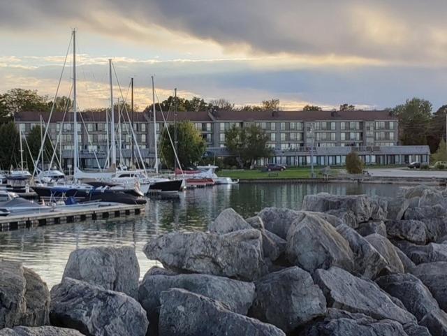 Royal Harbour Resort Thornbury Luaran gambar